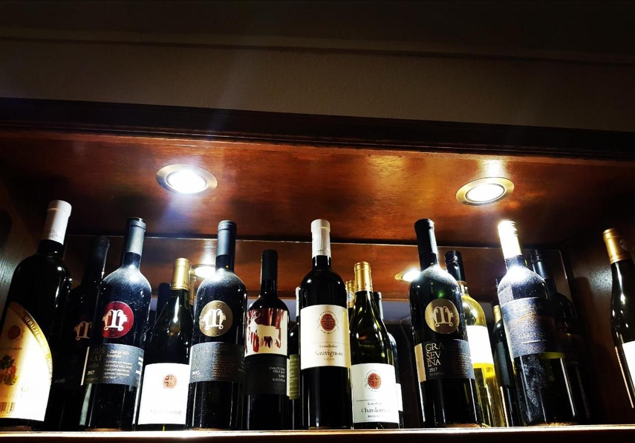 House Of Wine Hotell Kutjevo Exteriör bild